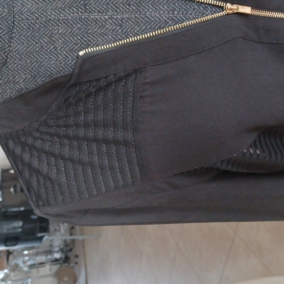 CACHE Suit - Picture 10 of 15